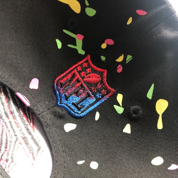 NWT RARE Buffalo Bills Paint Splash Confetti 🎉 Flat Brim Adult SnapBack Hat - Picture 3 of 3